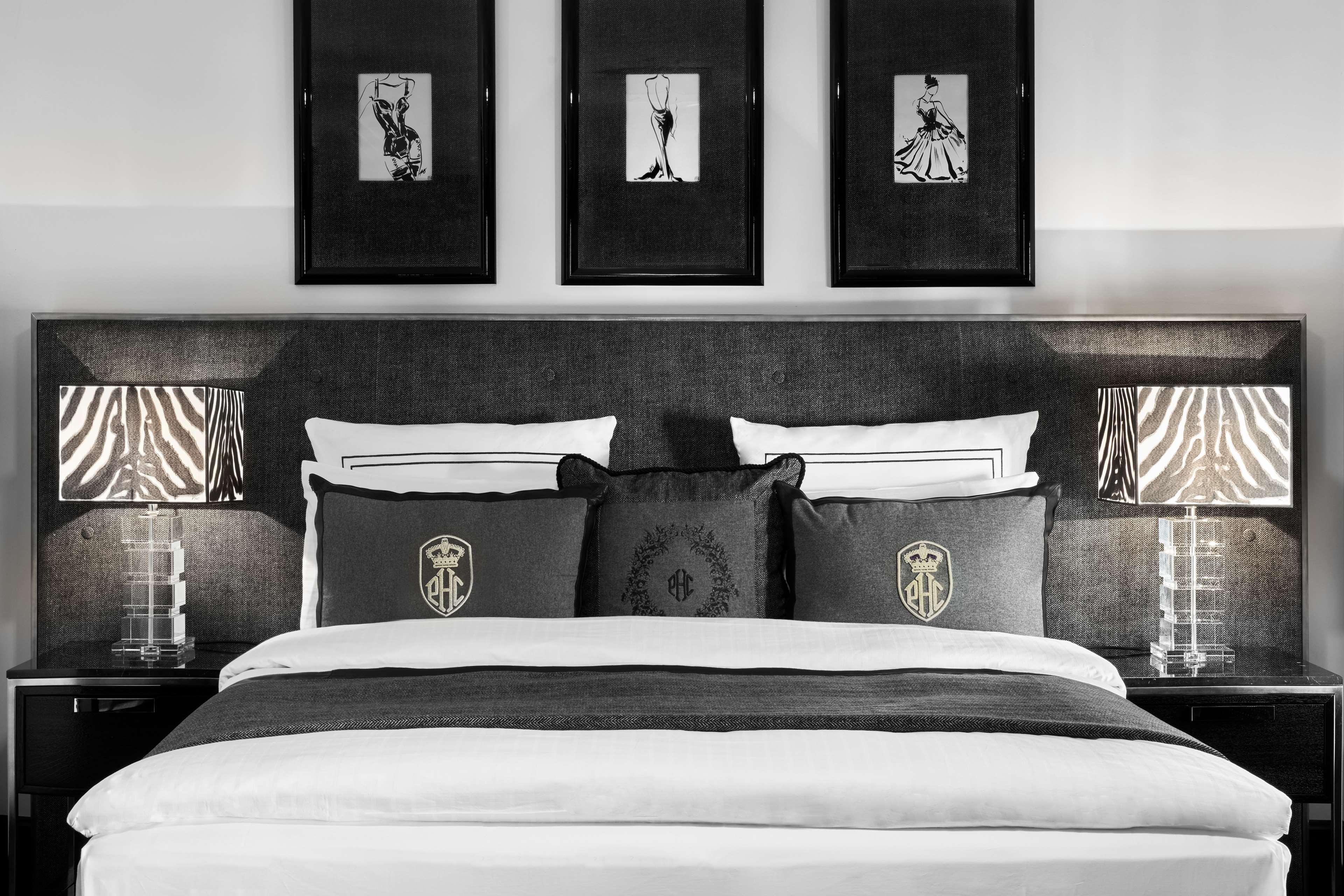 Schlosshotel 柏林 外观 照片 A bedroom at the hotel