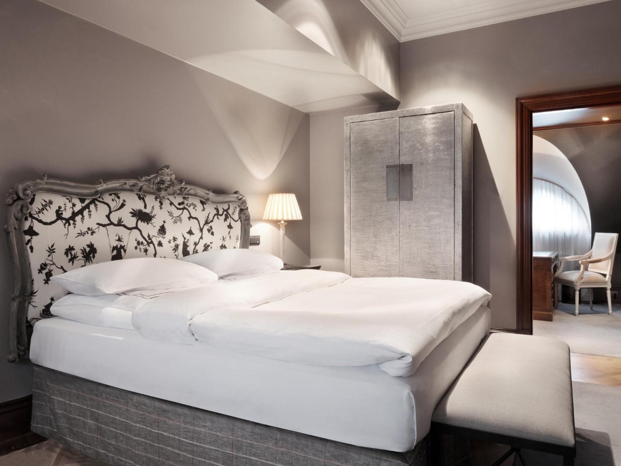 Schlosshotel 柏林 客房 照片 A room at the Mandarin Oriental